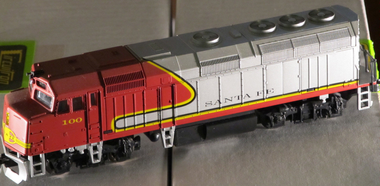 Life Like HO Scale Santa Fe F40PH Diesel Locomotive | Jason's Hobby 