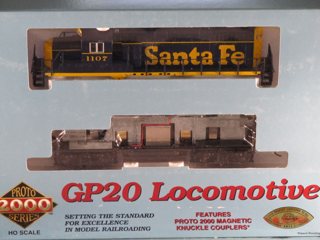 Proto 2000 HO Scale Santa Fe GP20 Locomotive # 1107 W/Box 8008